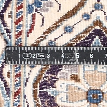 Knot detail view